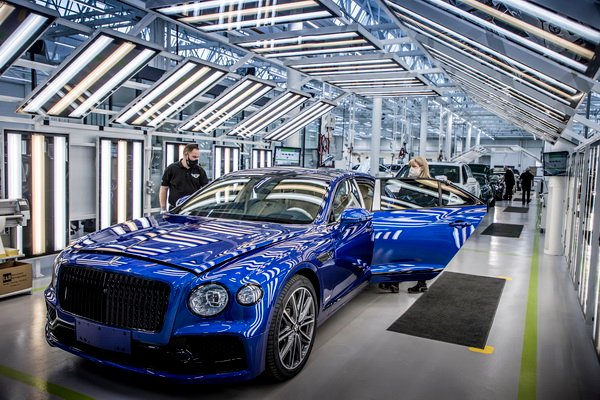 Bentley Accelerates Beyond100 Strategy Launching Five New Electric Cars Form 2025