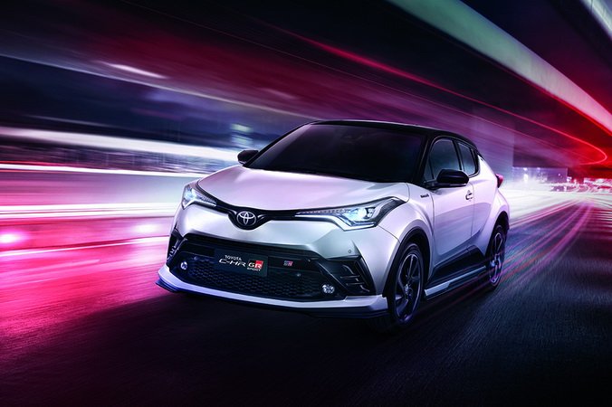 New TOYOTA C-HR HEV GR Sport Race Your Irresistible Ambition
