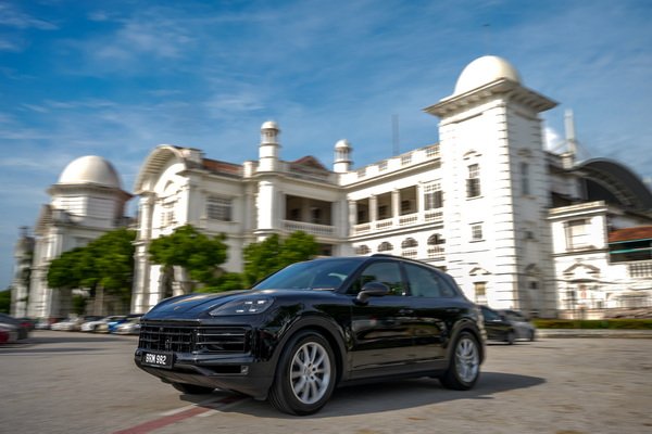 The Cayenne Great Escape Explores the Tranquility of Malaysia
