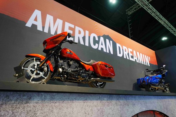 Harley-Davidson Open New Model Motorcycle Meet the Highlights CVO™ Road Glide™