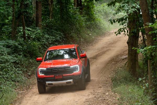 Storytelling Ford Ranger 4x4 The Pick-up Family for Every Route